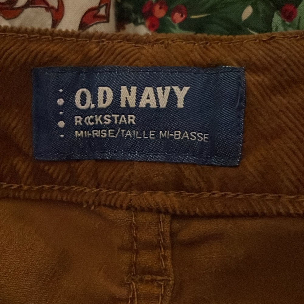 Old Navy Rockstar Mid-Rise pants - Picture 3 of 3